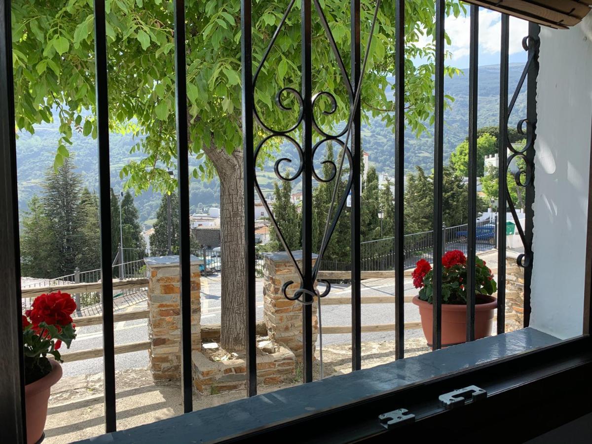 Hostal Atalaya En Capileira Cb Eksteriør billede